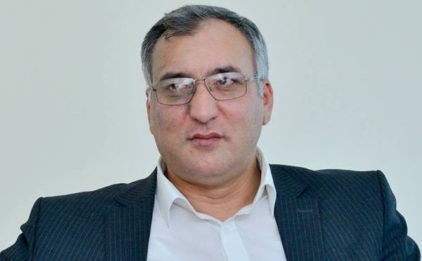 Şərif Ağayar Rəşid Behbudovun ailəsindən üzr istəyib