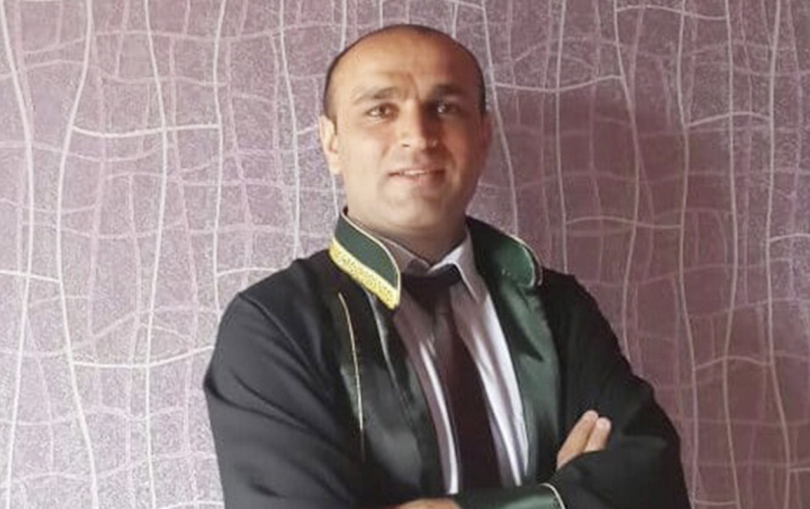 Müvəkkil vəkilə ağır ittihamlar irəli sürüb