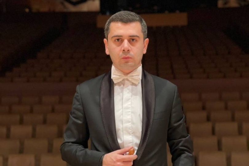 Dövlət Mahnı və Rəqs Ansamblına direktor təyinatı olub