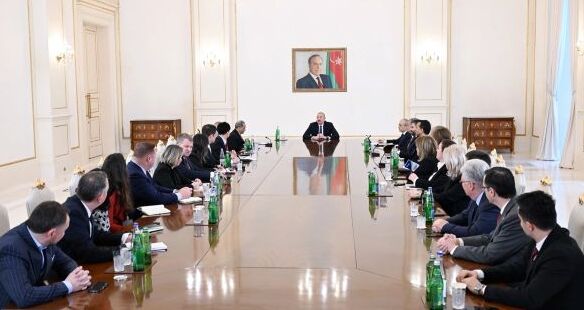 İlham Əliyev ABŞ-dan gələn nümayəndə heyətini qəbul edib