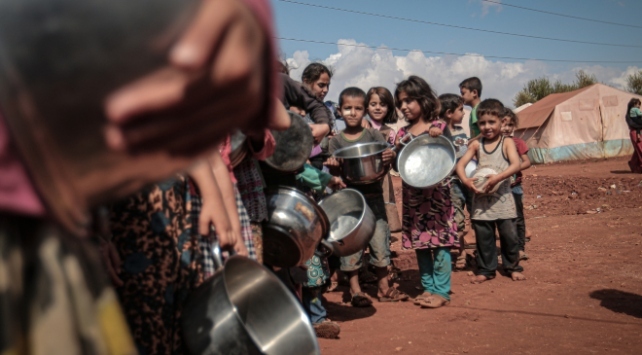 Milyonlarla insana pulsuz qida verilir