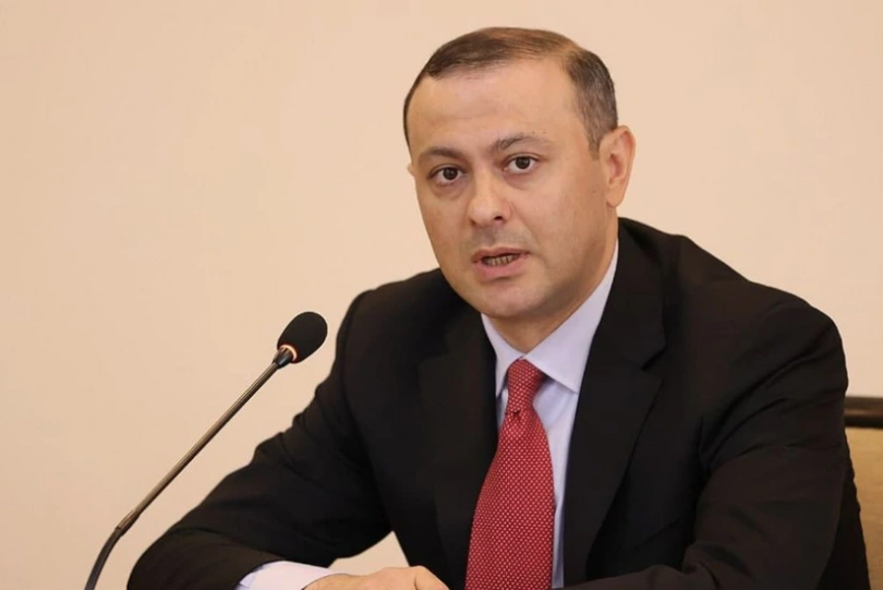 Armen Qriqoryan Azərbaycan nümayəndə heyəti ilə görüşüb