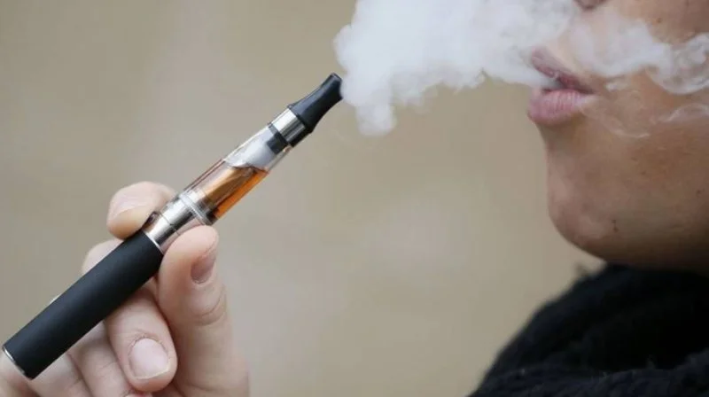 Elektron siqaret satanlar 5 min manat cərimələnəcək