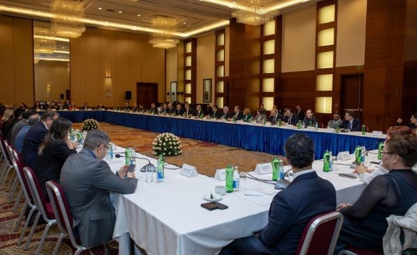 Bakıda "Tramp Marşrutu" ilə bağlı müzakirə aparılıb