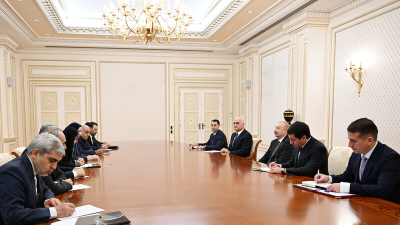 İlham Əliyev nümayəndə heyətini qəbul edib