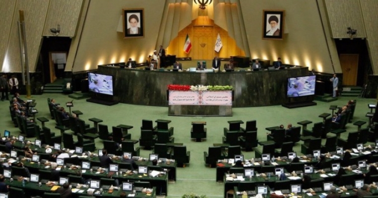 İran parlamenti Aİ ölkələrinin silahlı qüvvələrini terrorçu qruplaşmalar kimi tanıyıb