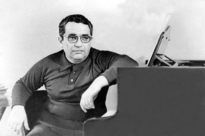 İldırımlı yollarla zirvəyə yüksələn dahi bəstəkar