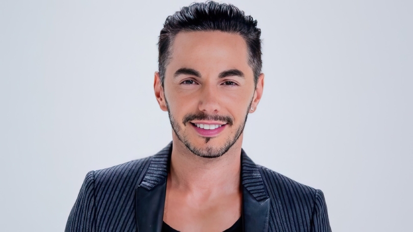 Aktyor-şoumen sevgilisinin hədiyyələrindən şoka düşüb