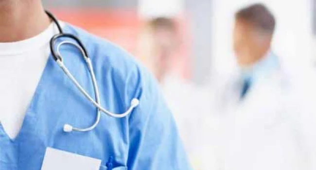 Həkimlər İrəvanda etiraz aksiyası keçirib