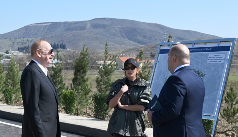 Prezident və ailə üzvləri Xocavənd kəndinin sakinləri ilə görüşüblər - (Yenilənib)